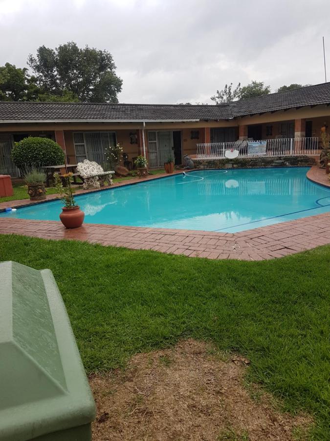 African Elephant Guesthouse جيرميستون المظهر الخارجي الصورة