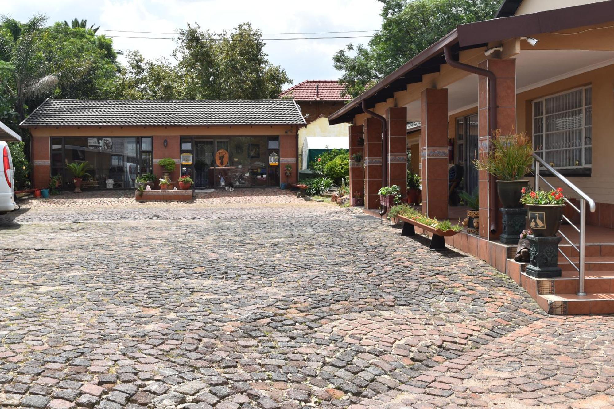 African Elephant Guesthouse جيرميستون المظهر الخارجي الصورة